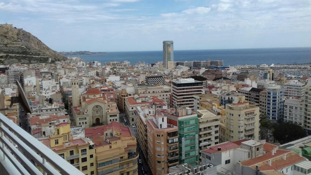 Suite International Alicante Luaran gambar