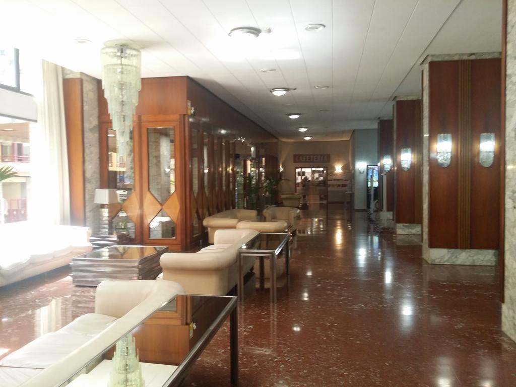 Suite International Alicante Luaran gambar