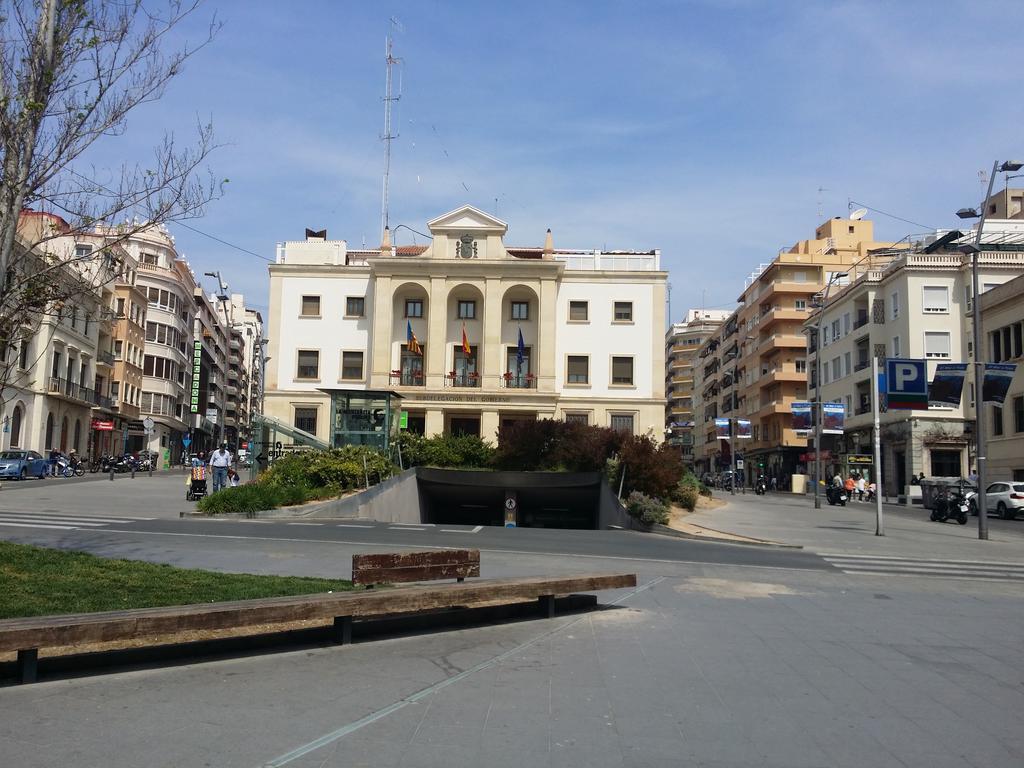 Suite International Alicante Luaran gambar